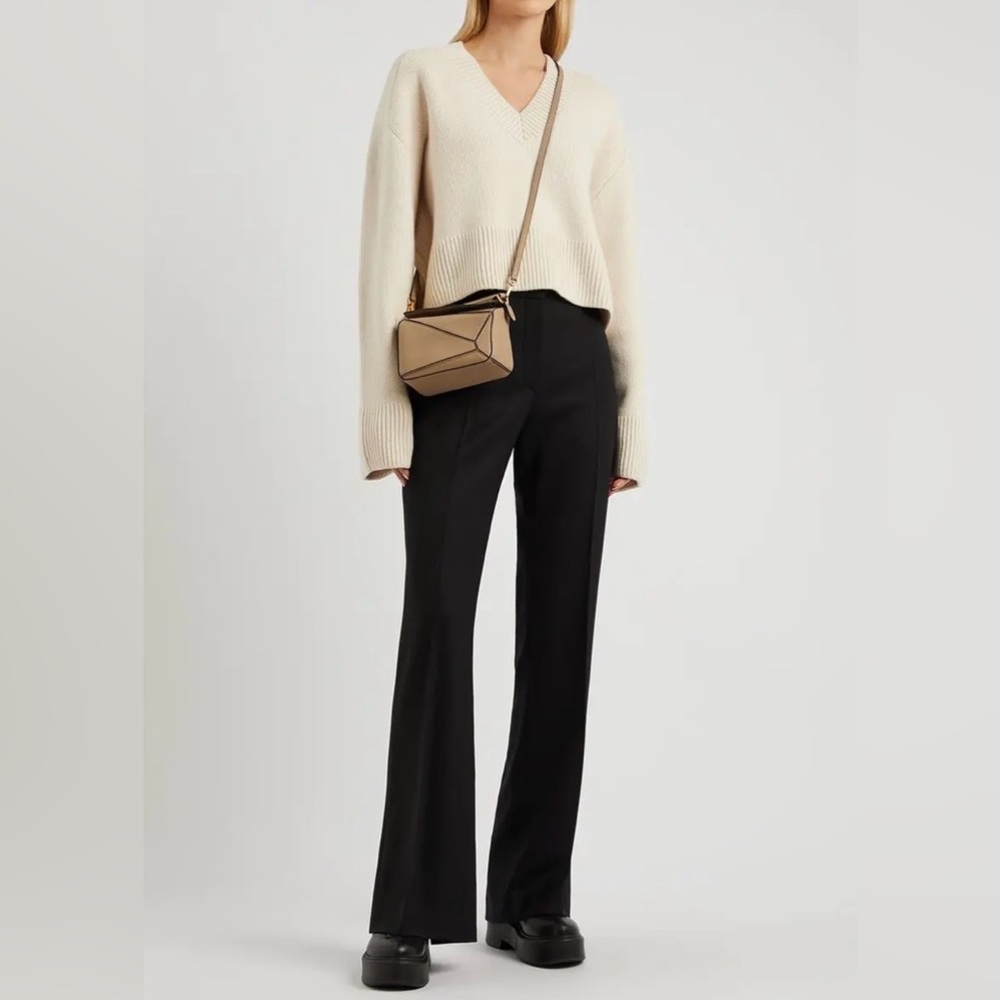 $1480 Khaite Lenina Cropped Cashmere V-Neck Sweater in Magnolia - Size L